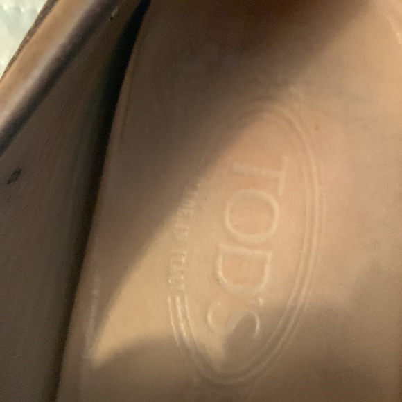 Tod’s men Gommino rubbed brown suede driving shoe. Hardly worn. W/dust bag sz 9 - Picture 13 of 16